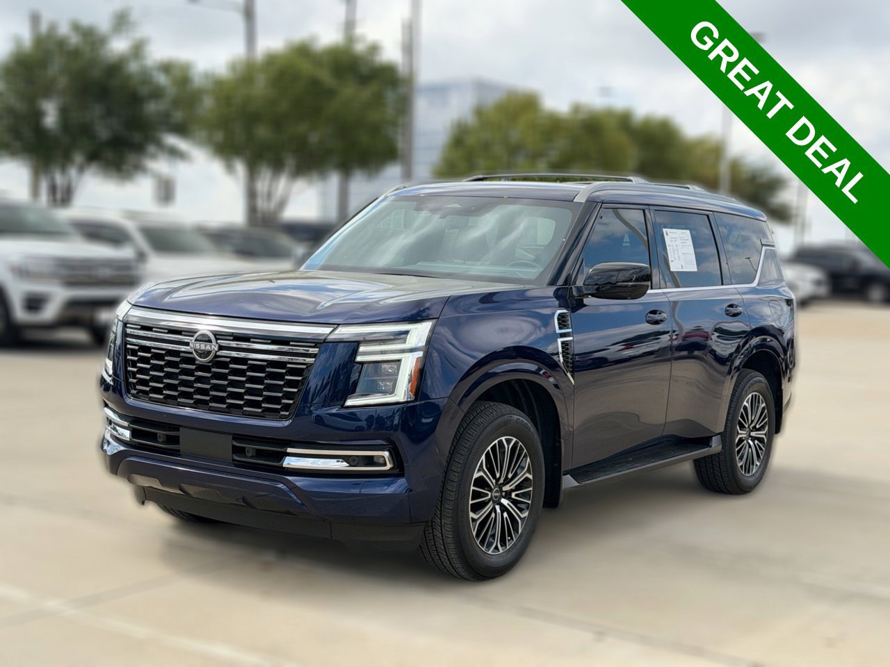 Used 2025 Nissan Armada Platinum w/ Convenience Package RWD image 2