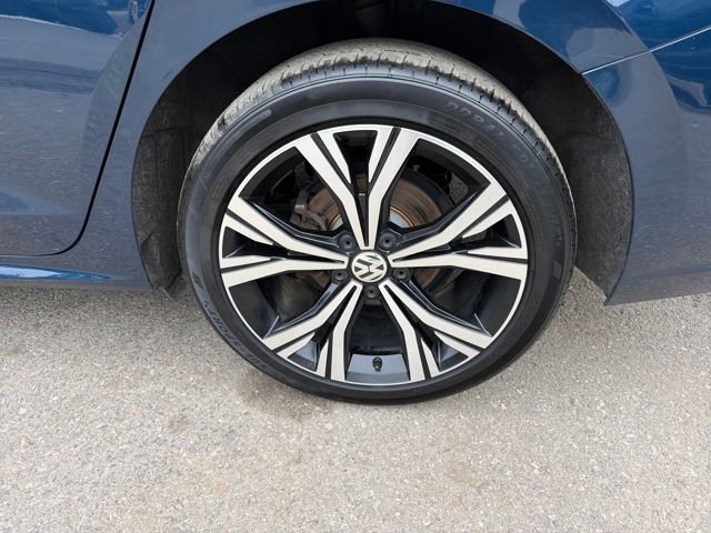 Used 2020 Volkswagen Passat 2.0T SEL image 29