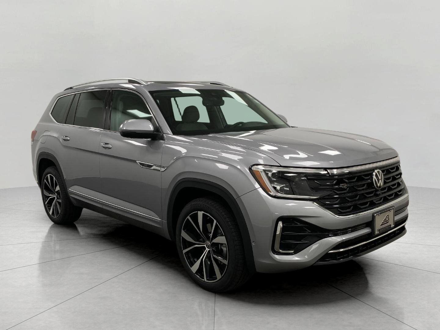 New 2026 Volkswagen Atlas SEL Premium R-Line AWD/4WD image 1