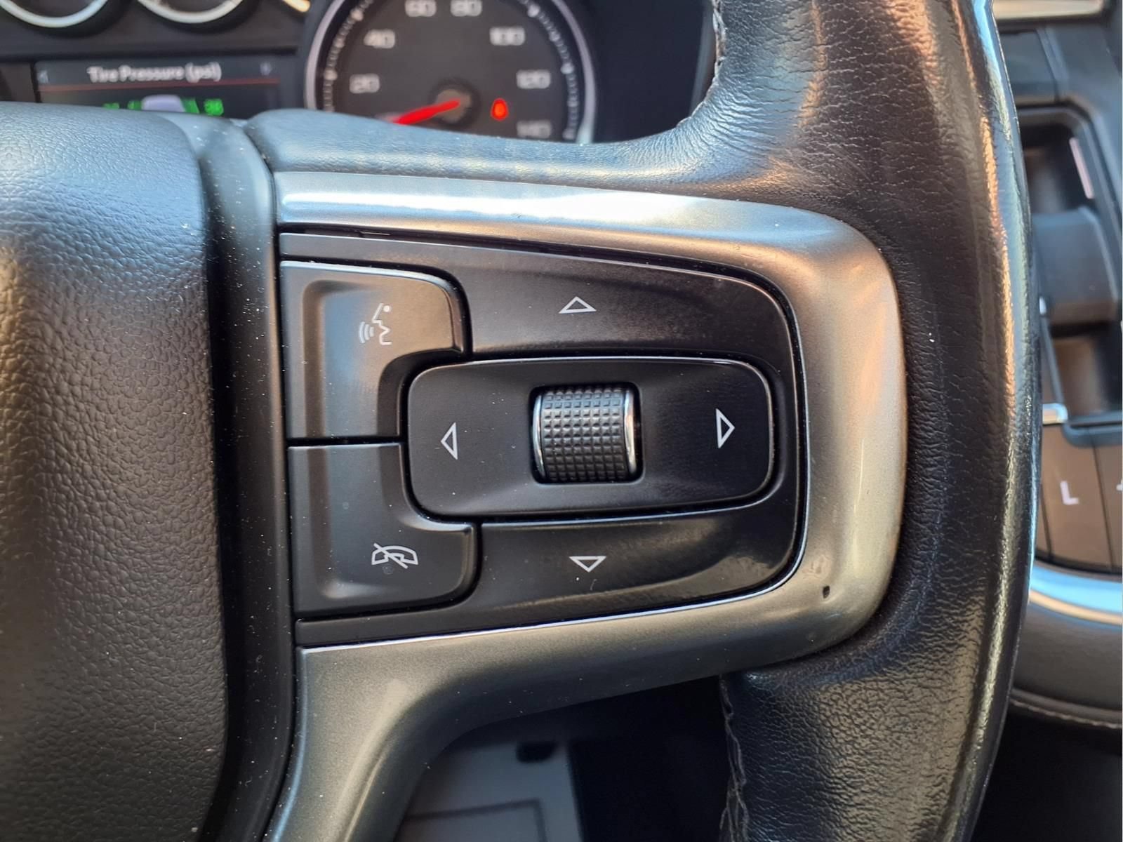 Used 2021 Chevrolet Tahoe Z71 w/ Z71 Signature Package AWD/4WD image 15