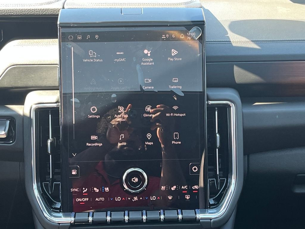 New 2026 GMC Yukon XL Denali w/ Denali Reserve Package image 18