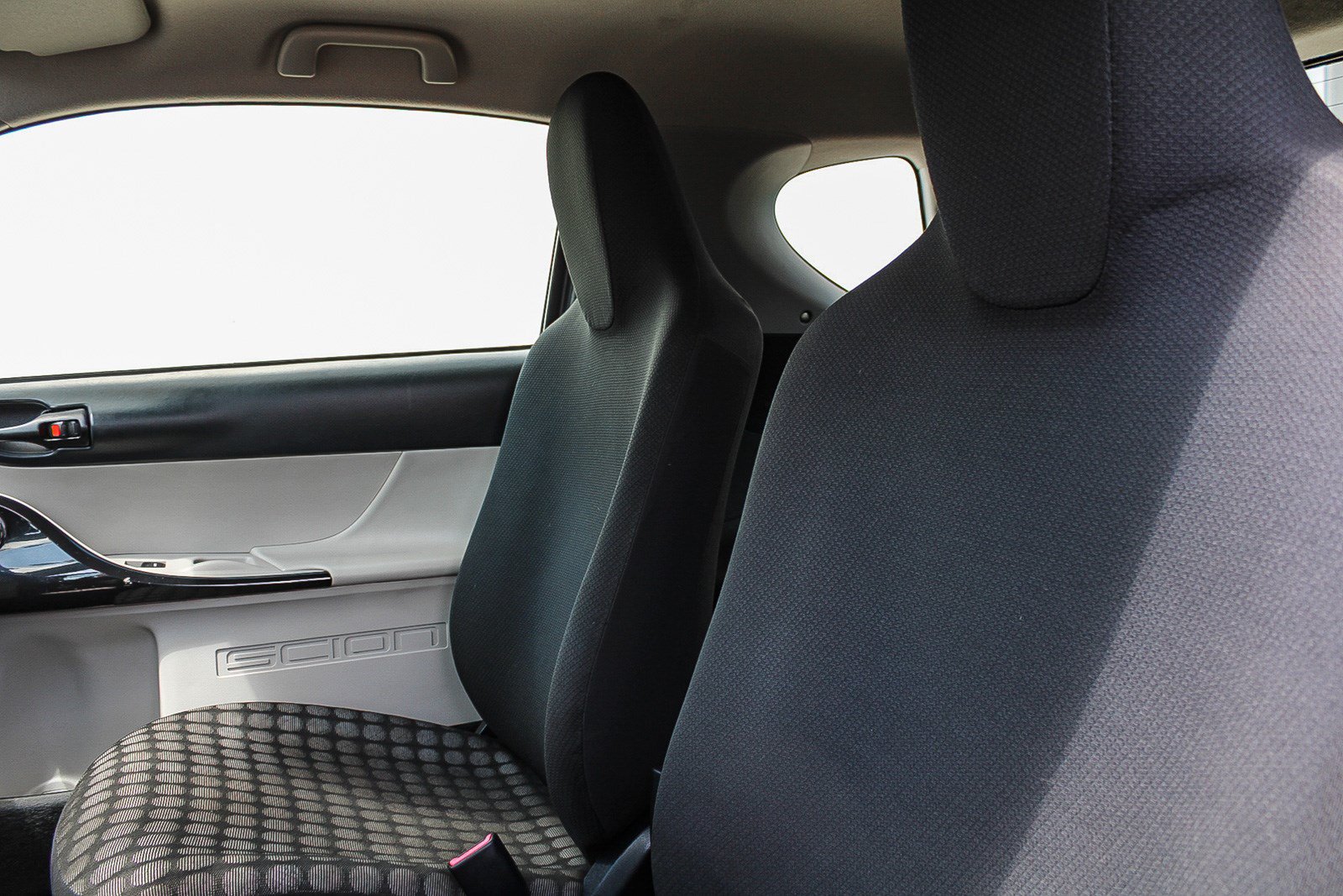 Used 2012 Scion iQ w/ Rear Speaker Pkg FWD image 24