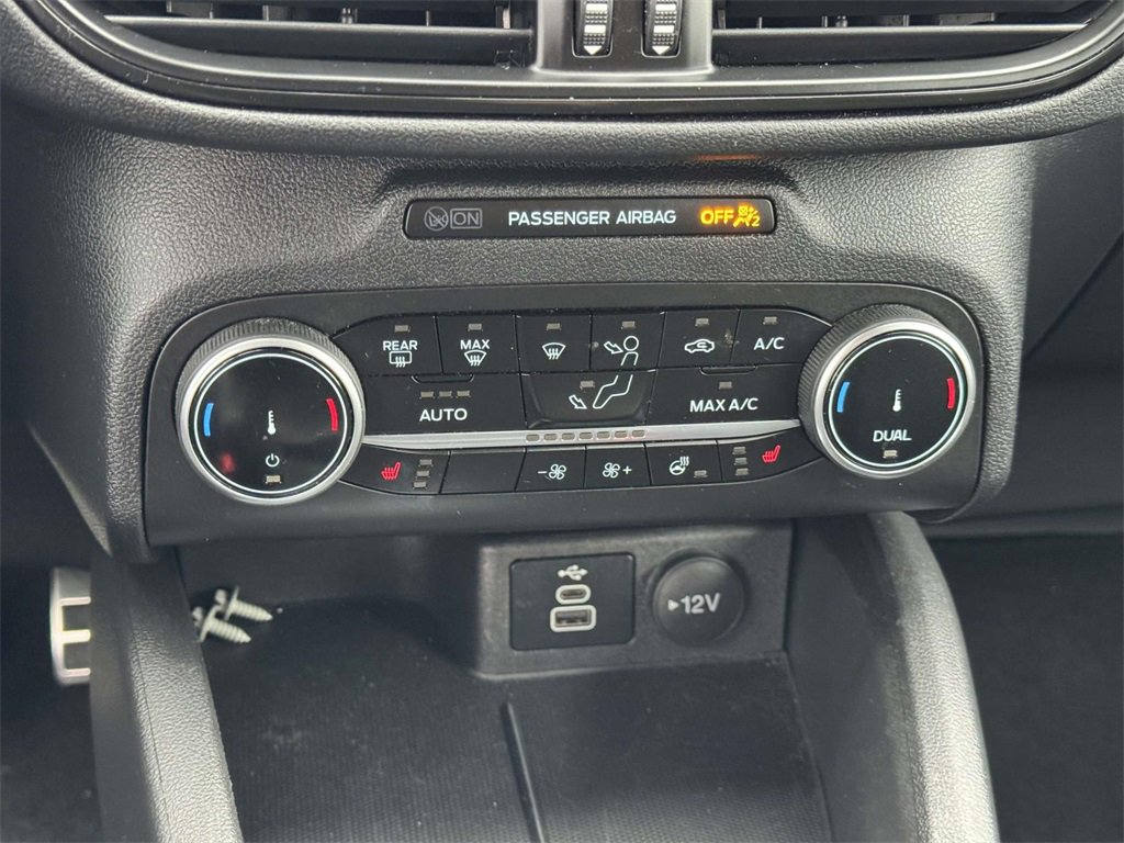 Used 2024 Ford Escape ST-Line w/ Cold Weather Package image 5