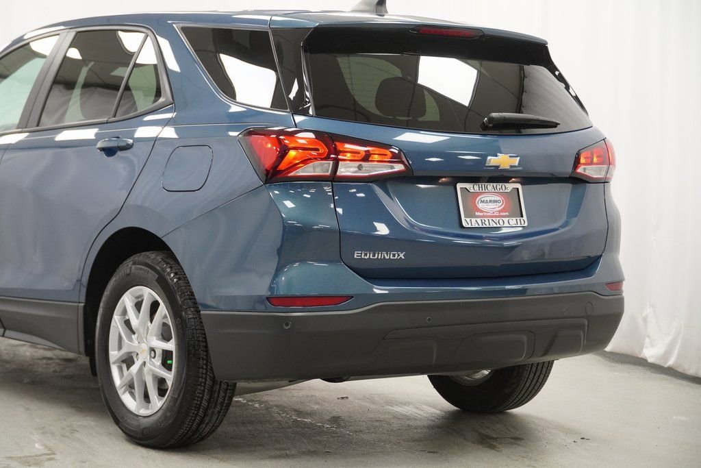 Used 2024 Chevrolet Equinox LS w/ LS Convenience Package image 12