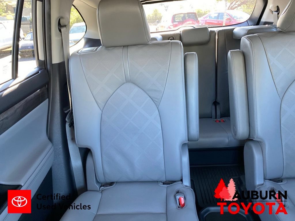 Certified 2021 Toyota Highlander Platinum AWD/4WD image 27