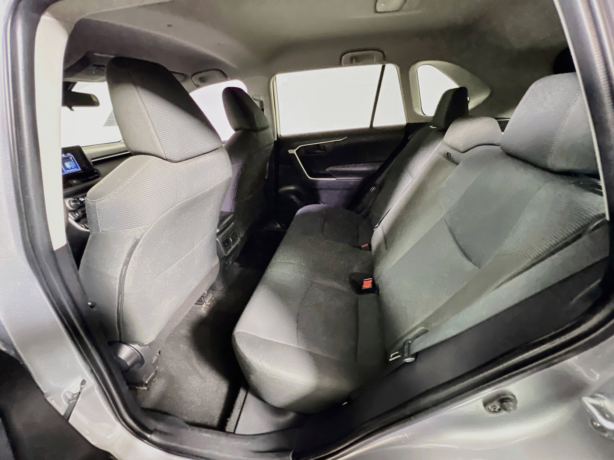 Used 2022 Toyota RAV4 LE FWD image 29