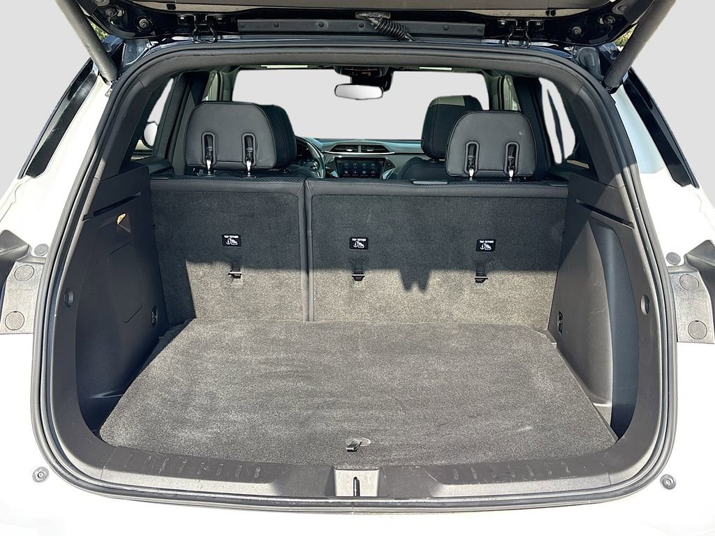 Used 2022 Chevrolet TrailBlazer RS w/ Sun and Liftgate Package image 26