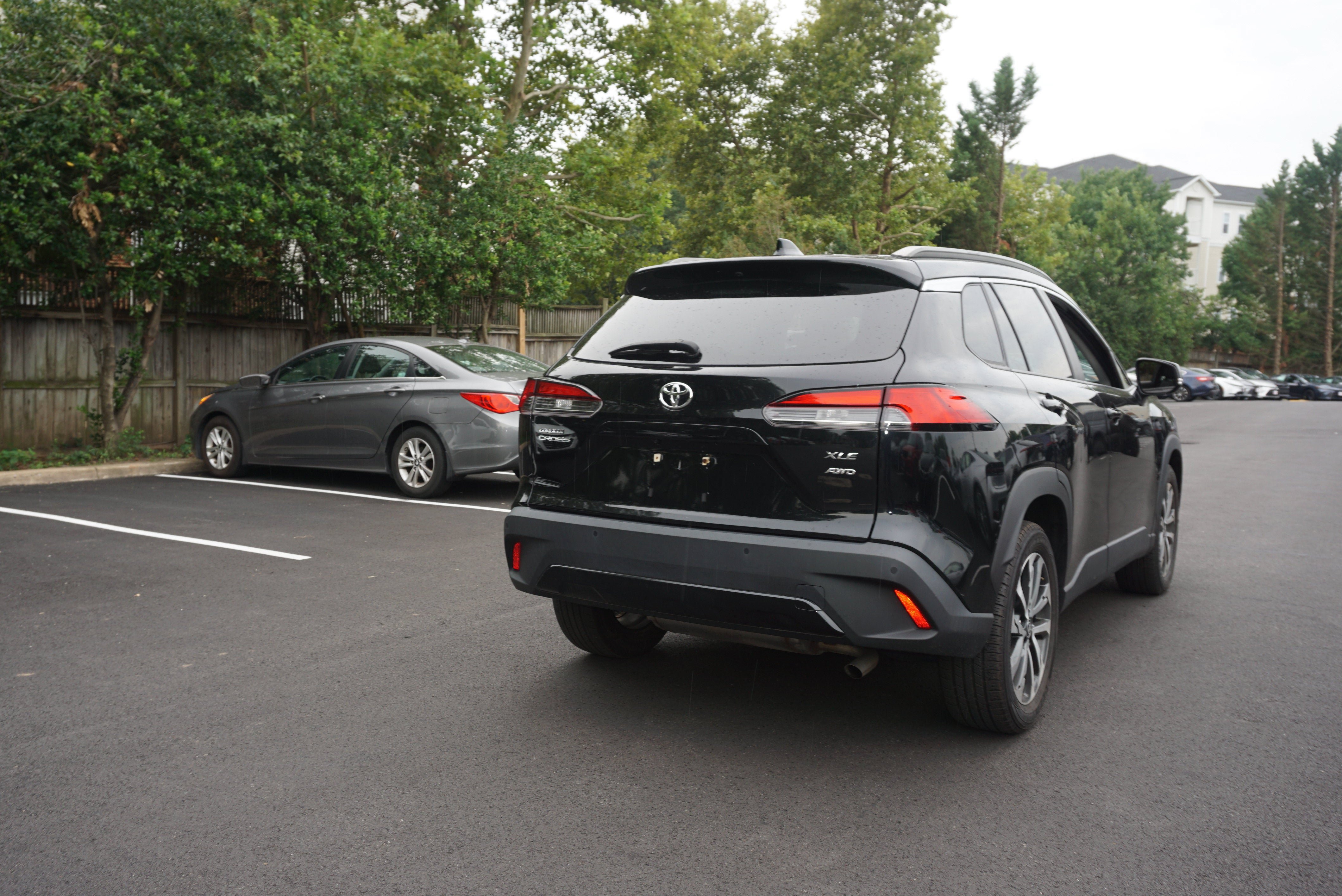 Used 2022 Toyota Corolla Cross XLE w/ Convenience Package AWD/4WD image 4