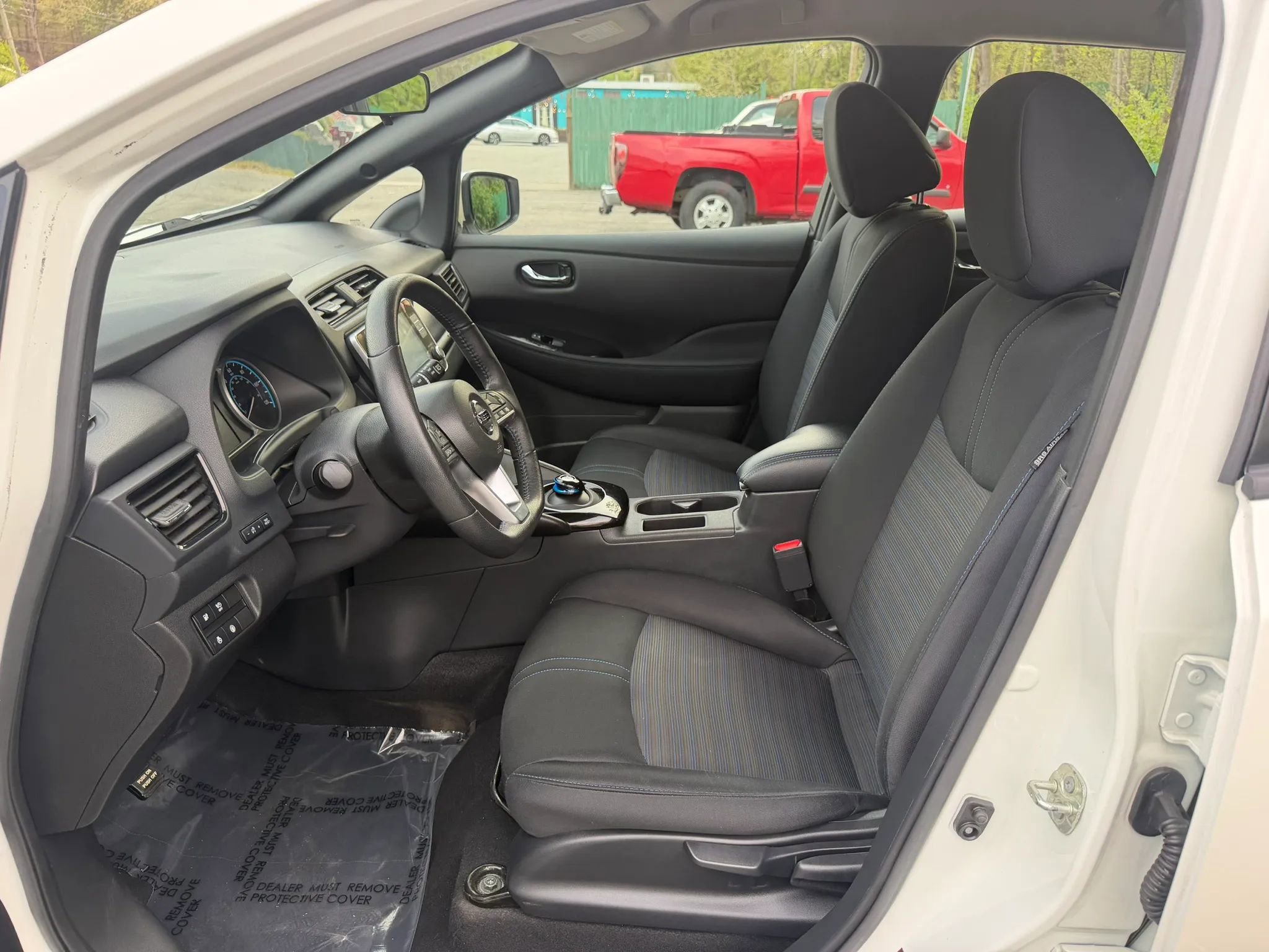 Used 2022 Nissan Leaf SV image 22