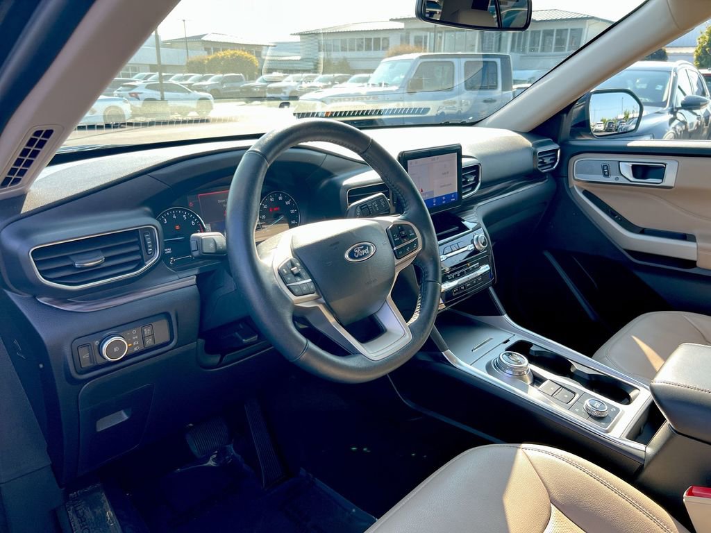 Used 2023 Ford Explorer Limited image 10