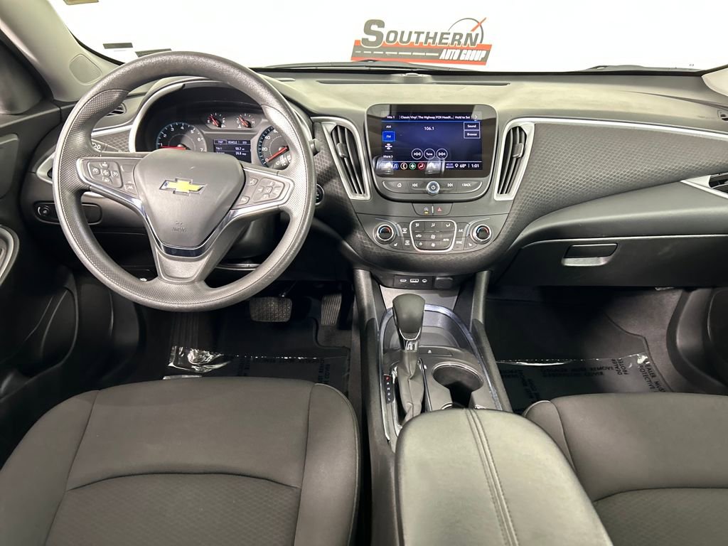 Used 2023 Chevrolet Malibu LT FWD image 18