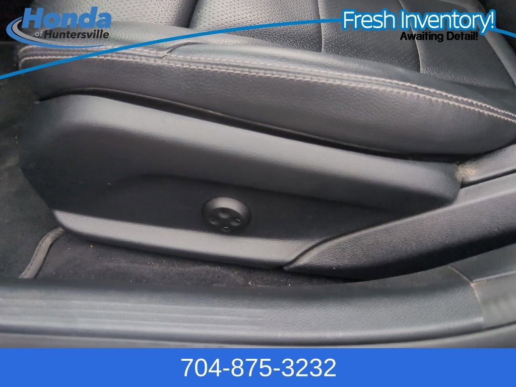 Used 2021 Mercedes-Benz C 300 Sedan image 19