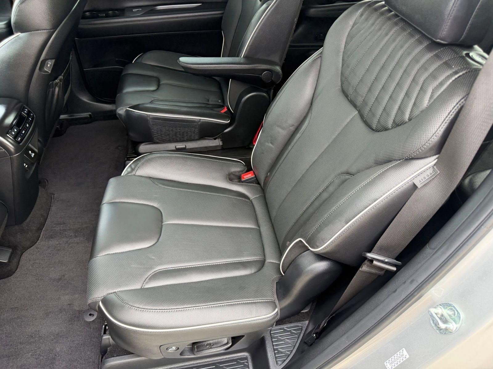 Used 2024 Hyundai Palisade Limited image 13