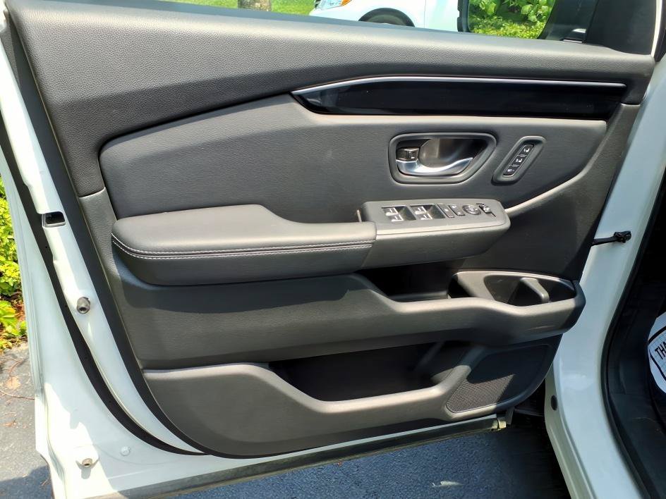 Used 2023 Honda Pilot Touring image 18