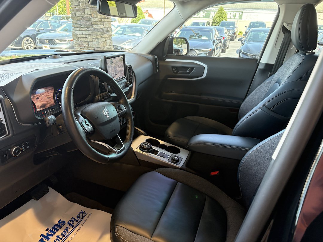 Used 2023 Ford Bronco Sport Outer Banks AWD/4WD image 2