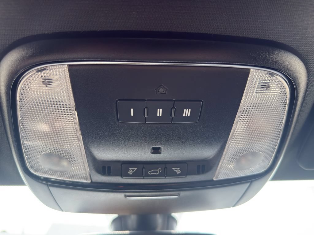 Used 2025 Dodge Durango GT w/ Blacktop Package AWD/4WD image 24