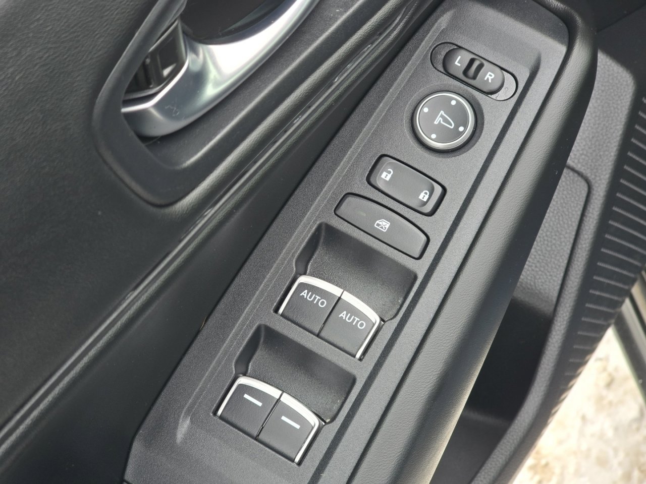 Certified 2023 Honda Accord EX image 26