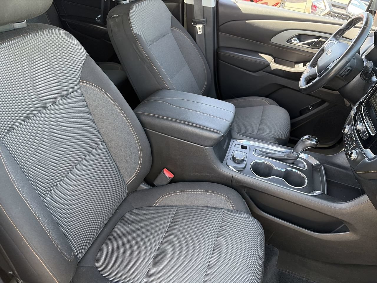 Used 2019 Chevrolet Traverse LT FWD image 10