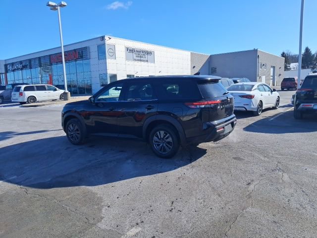 Certified 2024 Nissan Pathfinder S image 9
