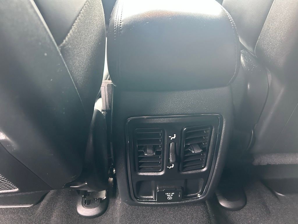 Used 2019 Jeep Grand Cherokee Altitude AWD/4WD image 21
