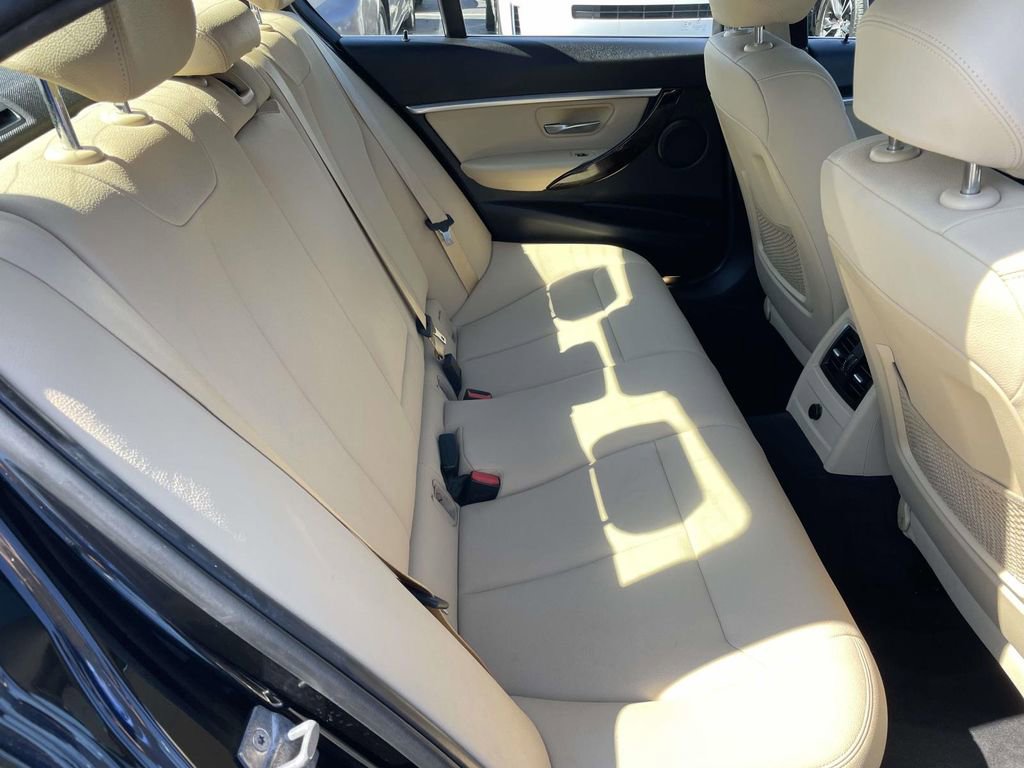 Used 2018 BMW 330i xDrive Sedan w/ Convenience Package image 45