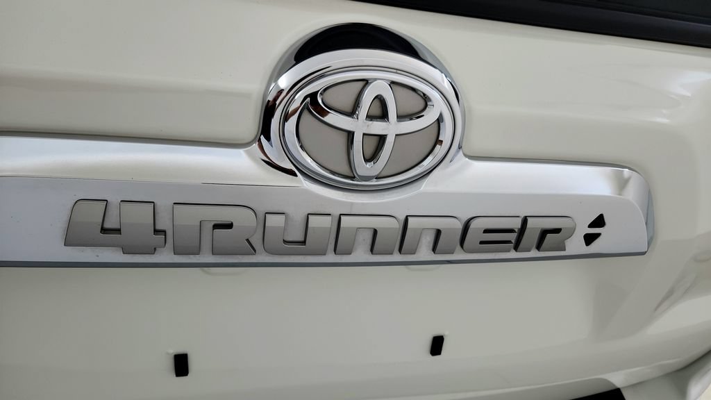 Used 2023 Toyota 4Runner Limited AWD/4WD image 13