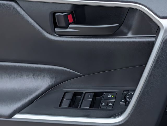 Certified 2025 Toyota RAV4 LE FWD image 23