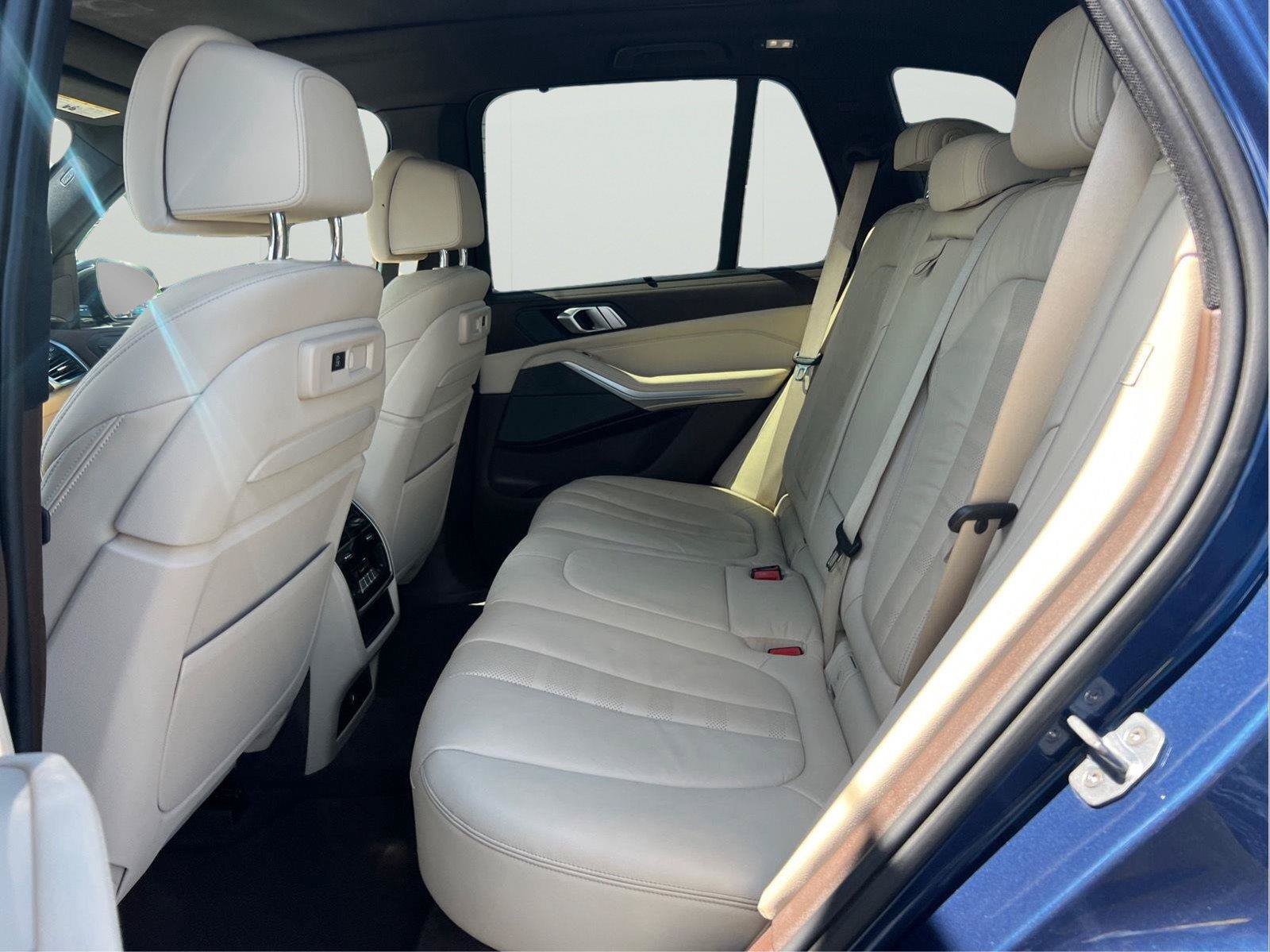 Used 2019 BMW X5 xDrive40i w/ Executive Package AWD/4WD image 11
