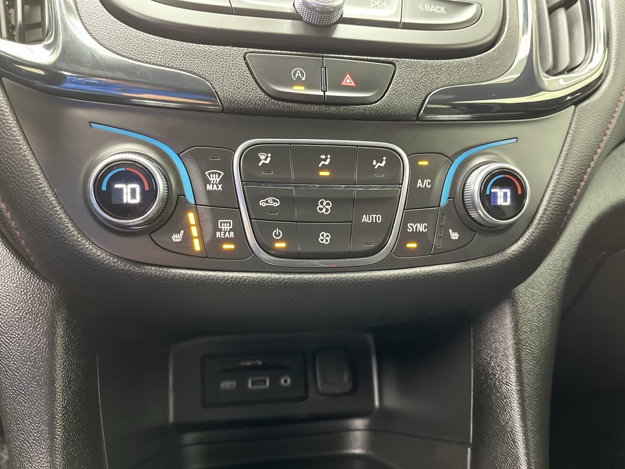 Certified 2024 Chevrolet Equinox RS AWD/4WD image 21