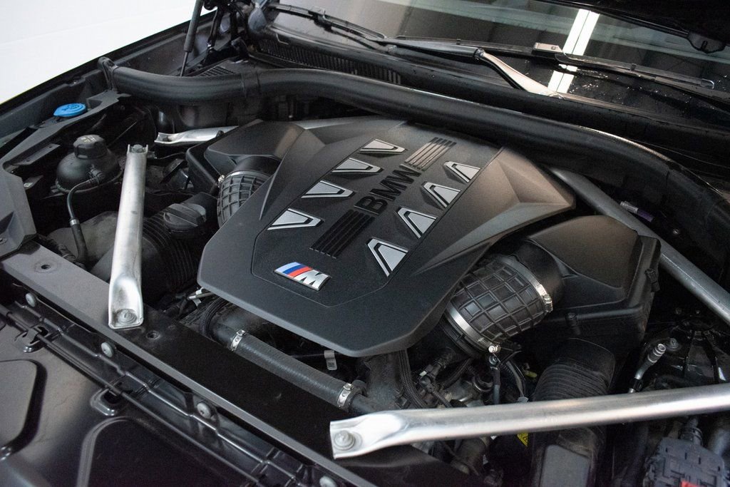 Certified 2025 BMW X6 M60i w/ Parking Assistance Package image 10