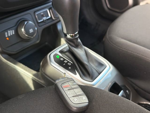 Used 2022 Jeep Renegade Latitude image 11