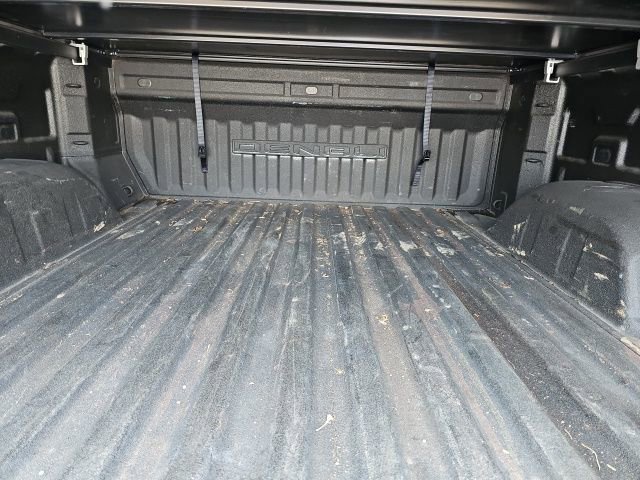 Used 2022 GMC Sierra 1500 Denali w/ Denali Premium Package AWD/4WD image 10