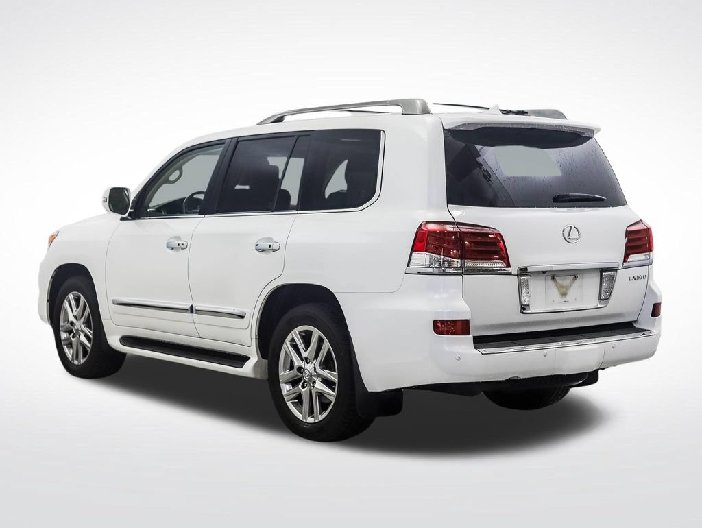 Used 2015 Lexus LX 570 4WD image 3