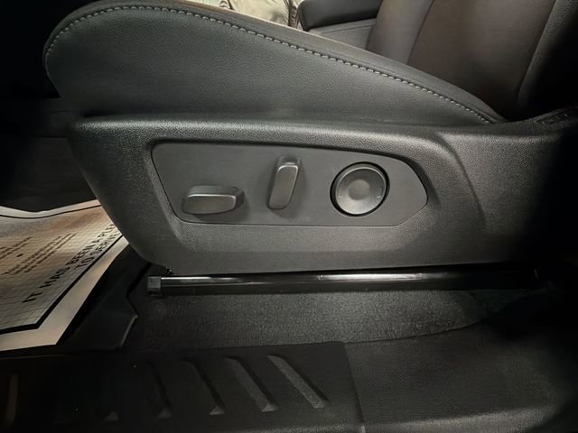 New 2026 GMC Canyon Elevation w/ Convenience Package image 20