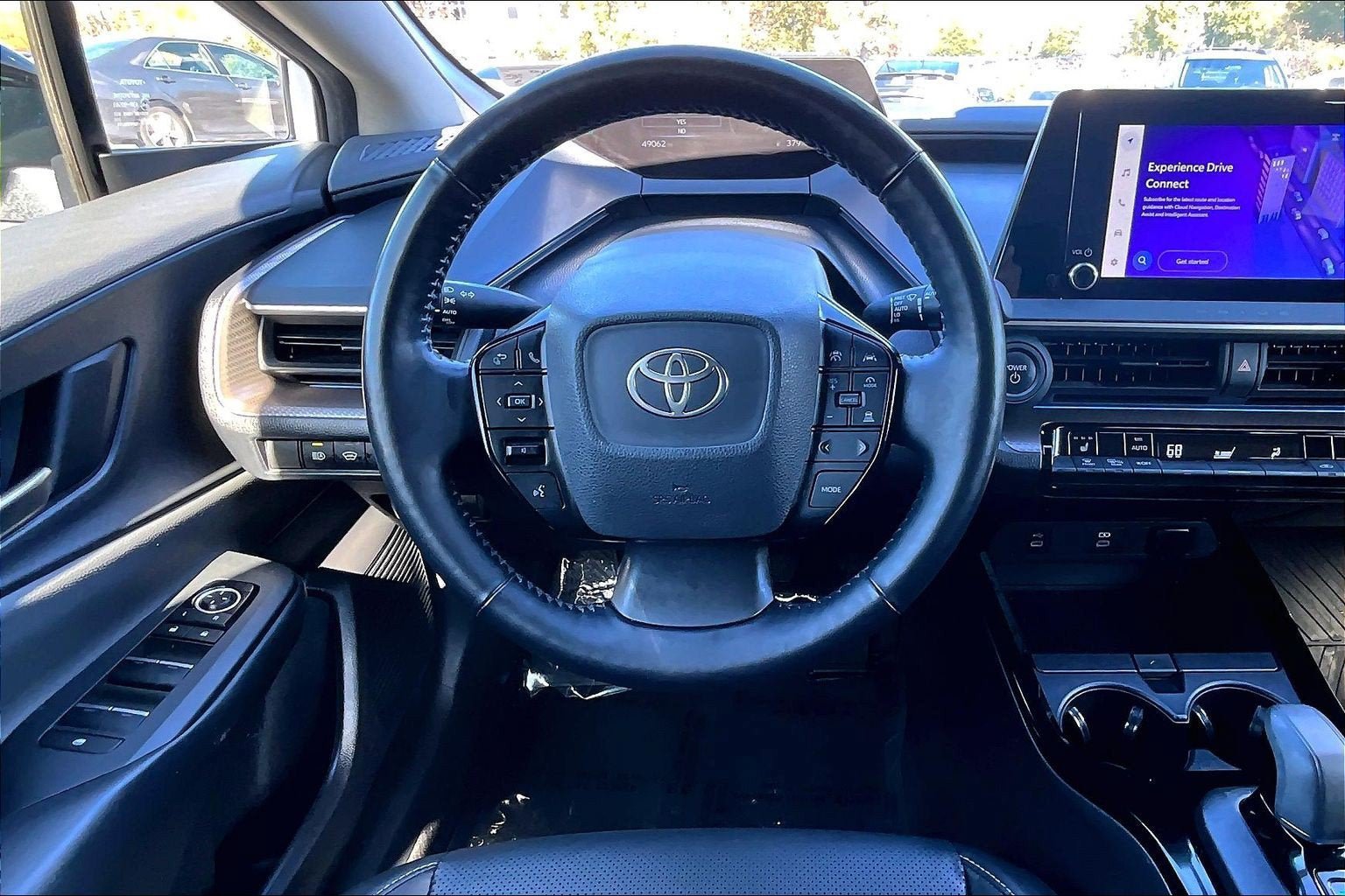 Used 2024 Toyota Prius XLE FWD image 5