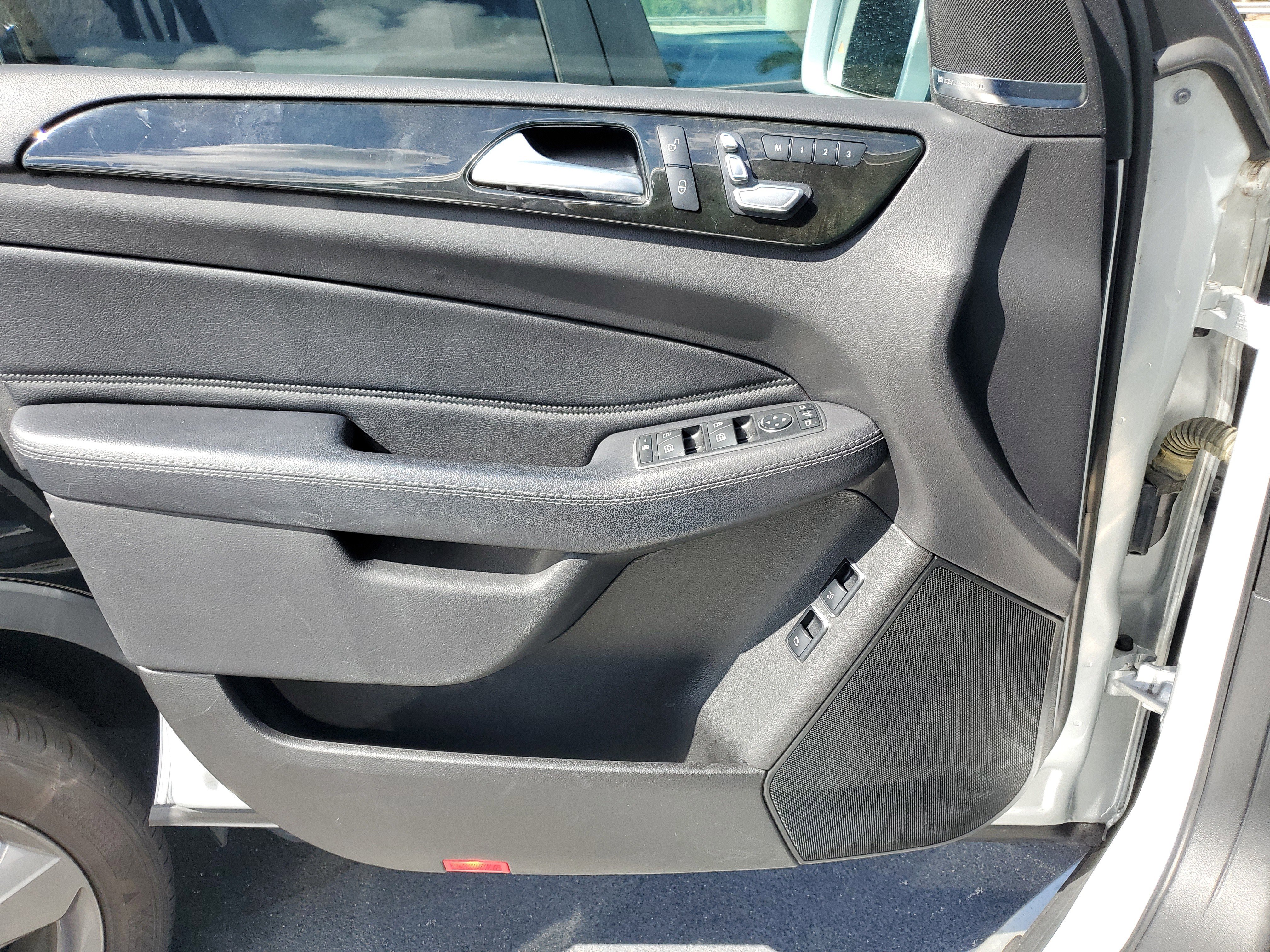 Used 2019 Mercedes-Benz GLS 450 4MATIC image 17