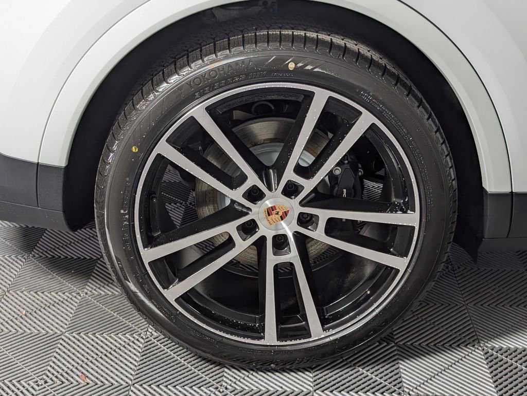New 2026 Porsche Cayenne image 13