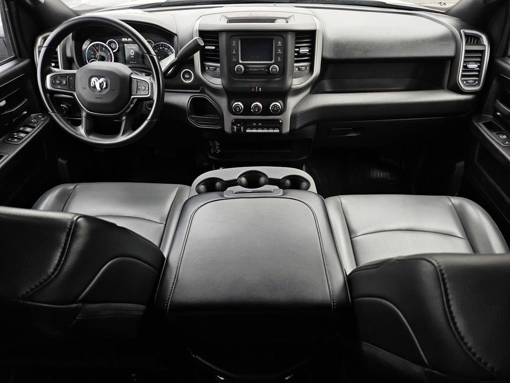 Used 2024 RAM 3500 Tradesman w/ Chrome Appearance Group image 33