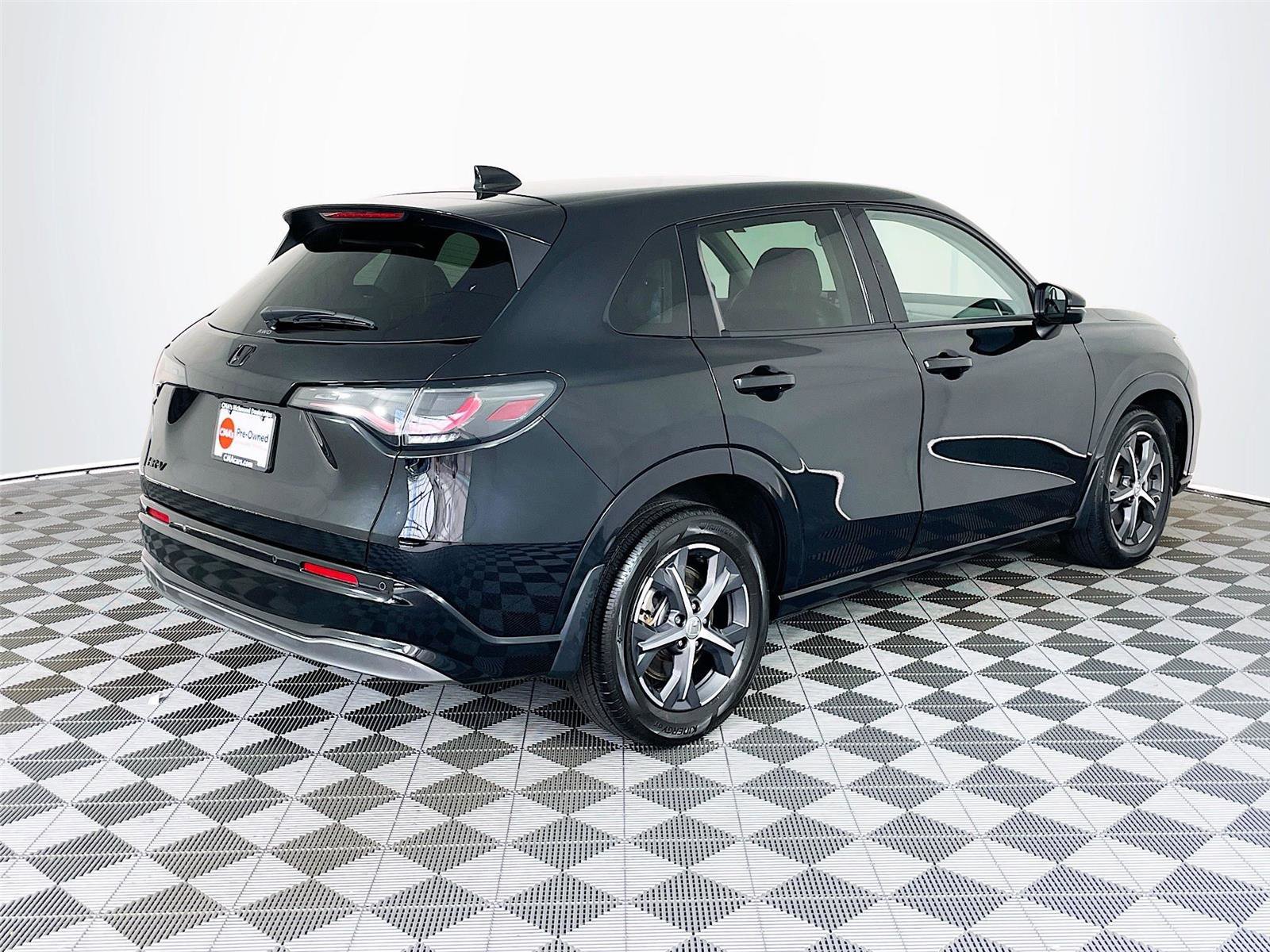 Used 2024 Honda HR-V EX-L image 11