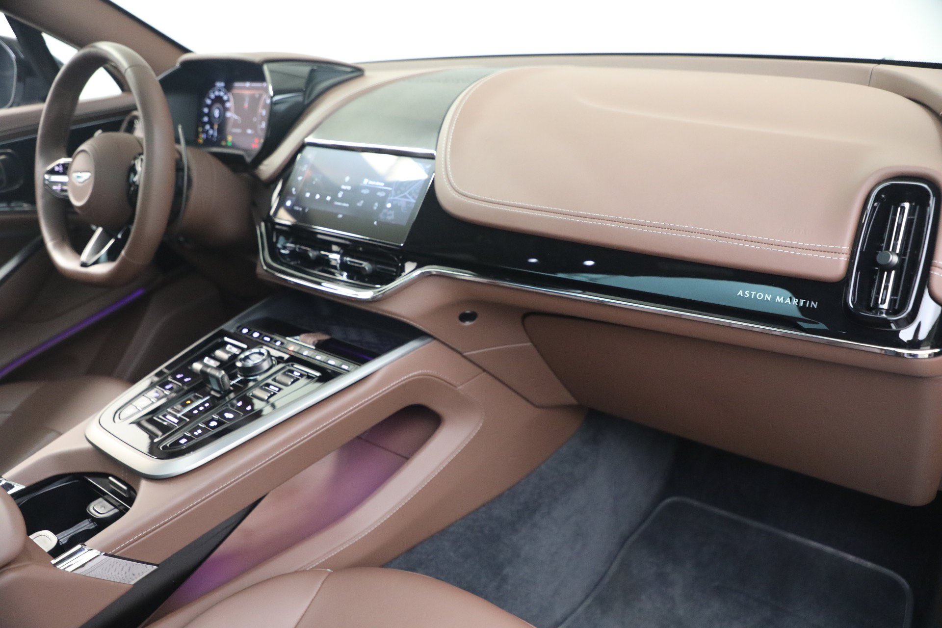 Used 2026 Aston Martin DBX 707 AWD/4WD image 23