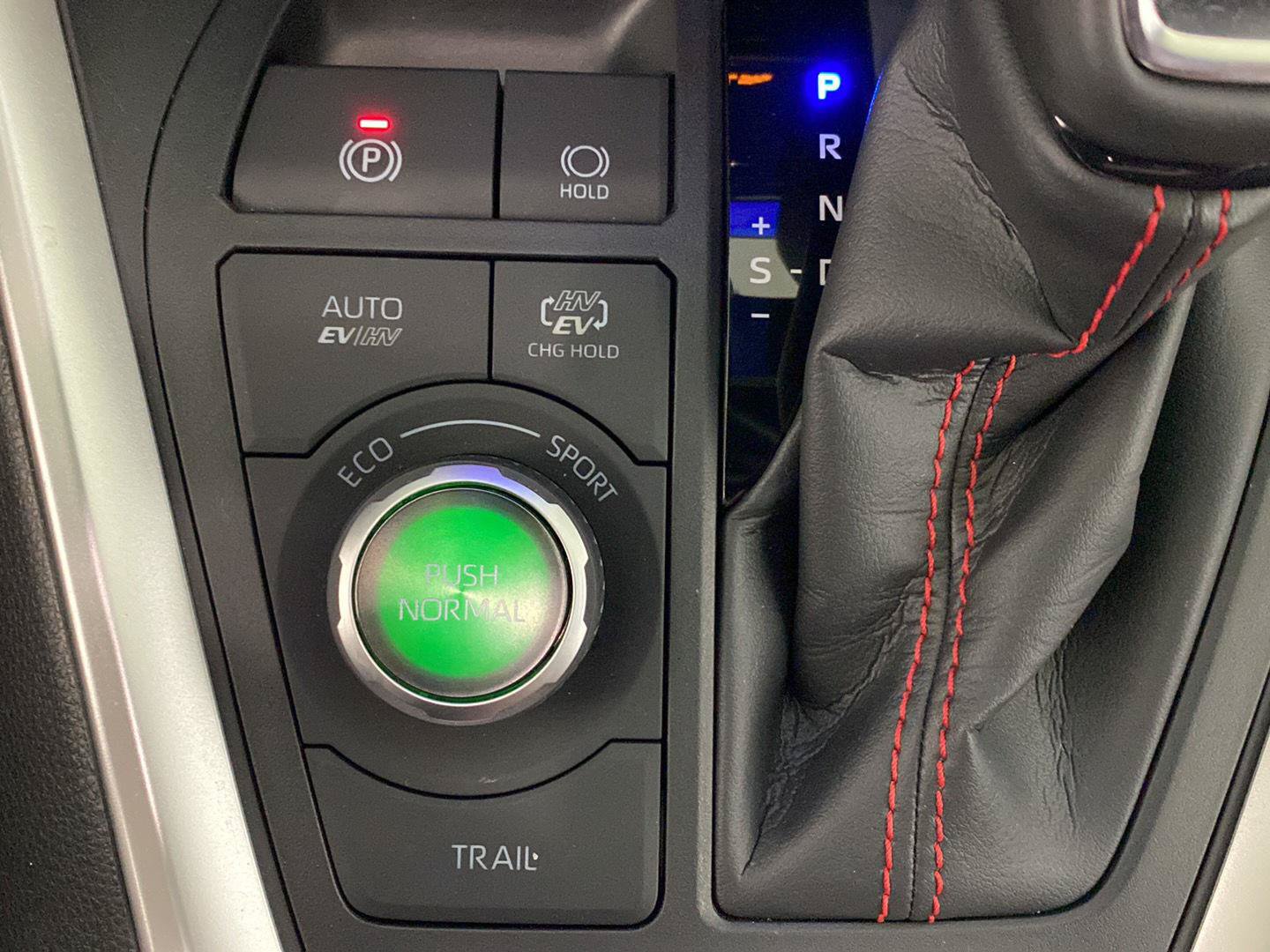 Used 2024 Toyota RAV4 XSE w/ Weather Package AWD/4WD image 18