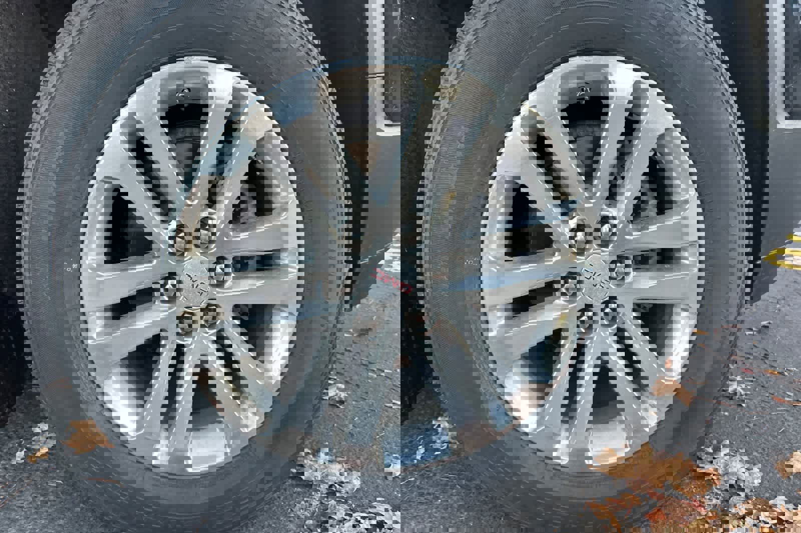 Used 2021 GMC Acadia AT4 w/ Technology Package image 7