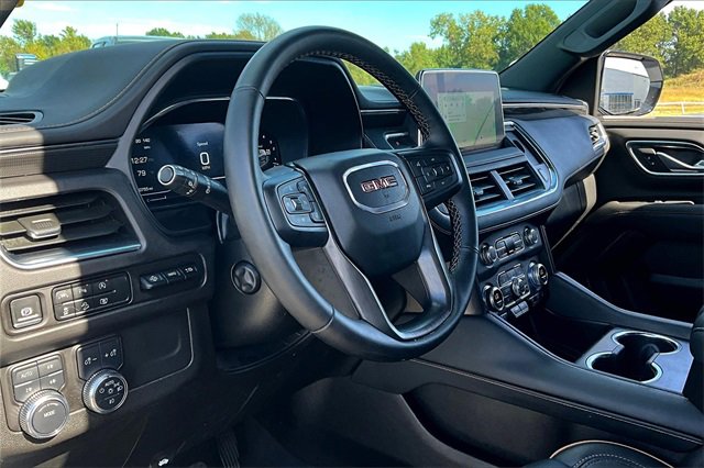 Used 2024 GMC Yukon XL AT4 w/ Technology Package image 17