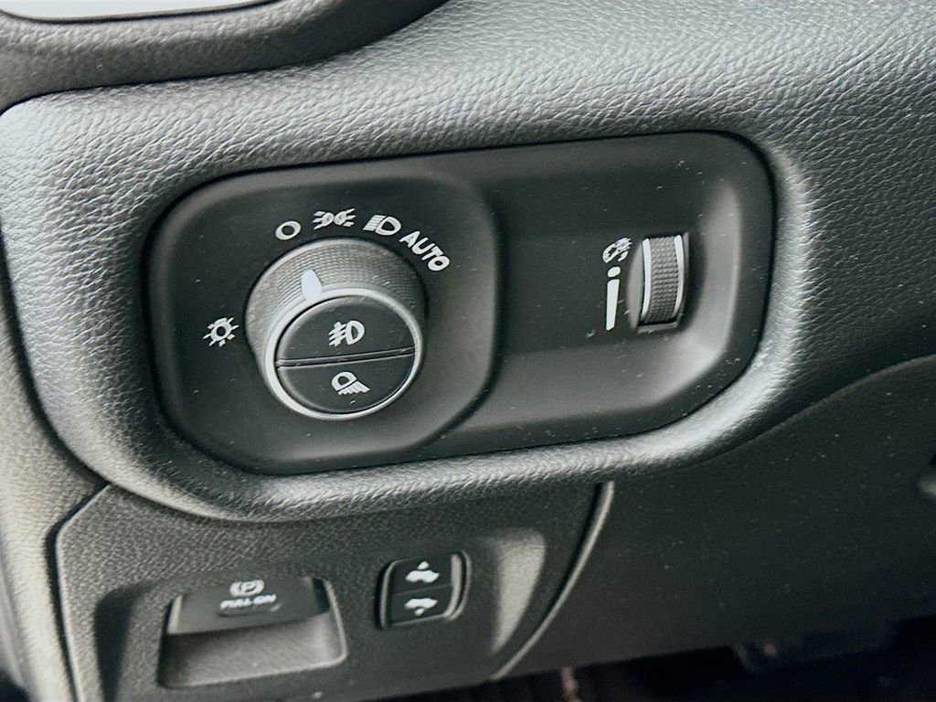 Certified 2021 RAM 1500 Big Horn image 16