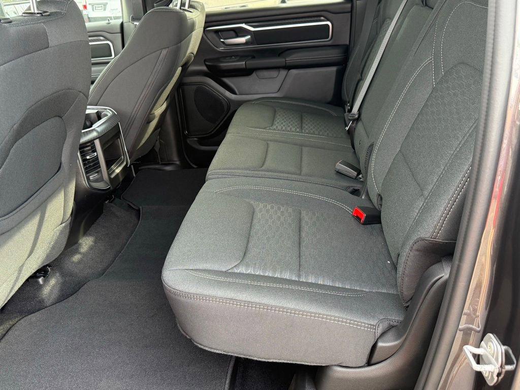 New 2026 RAM 1500 4x4 Crew Cab image 30