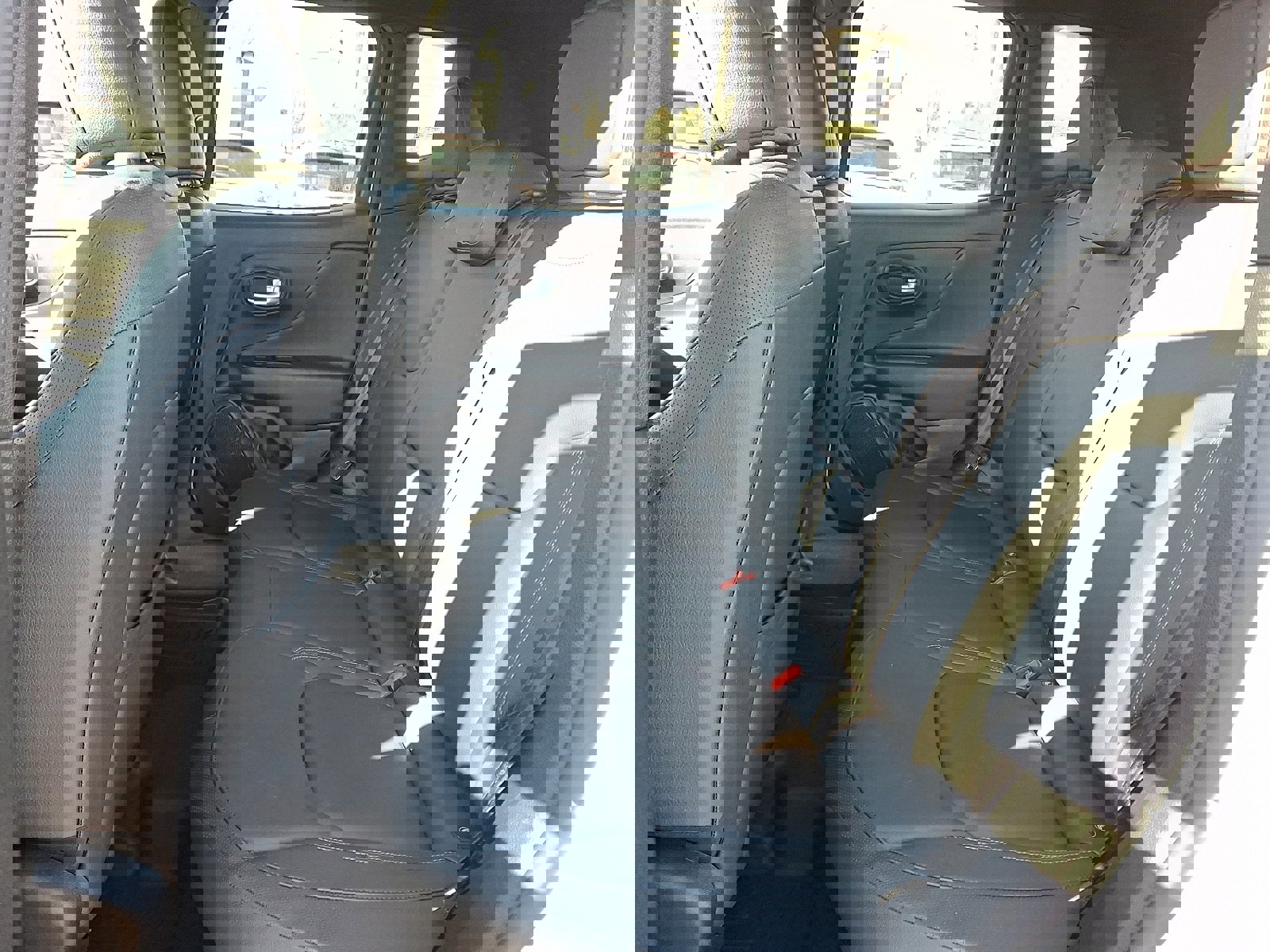 Used 2020 Jeep Renegade Altitude image 10