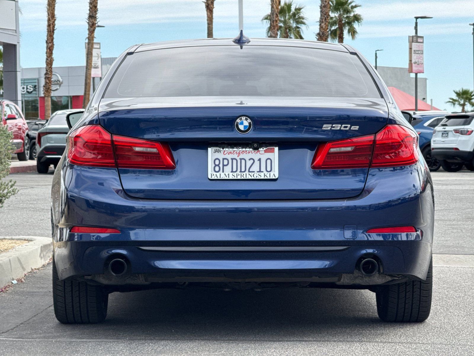 Used 2020 BMW 530e w/ Premium Package image 4