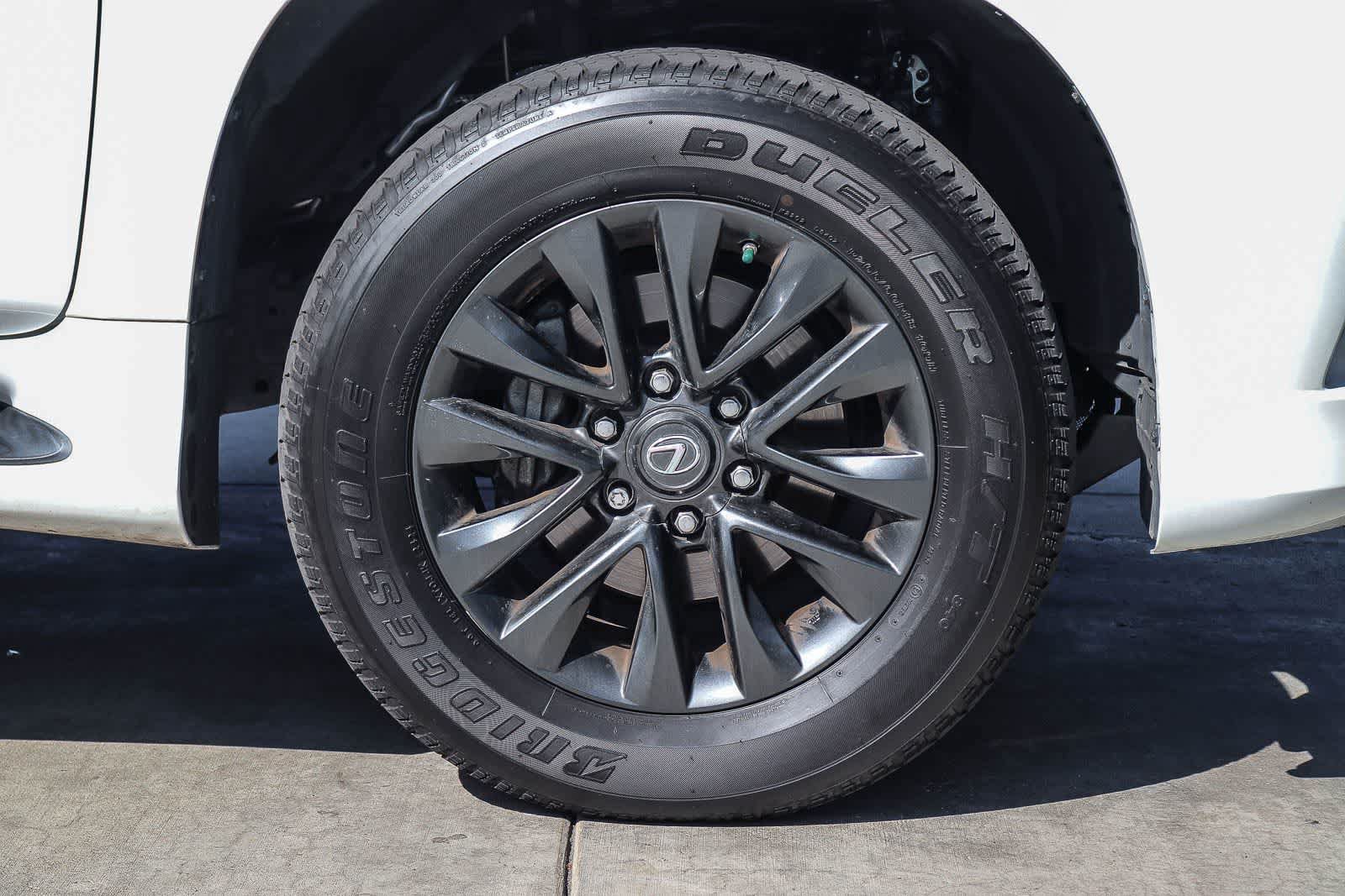 Used 2022 Lexus GX 460 Premium w/ Premium Package AWD/4WD image 9