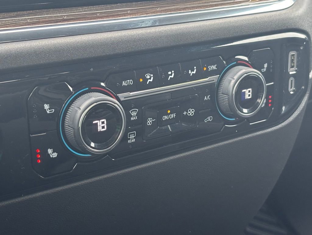 Used 2024 Chevrolet Silverado 1500 LT image 26