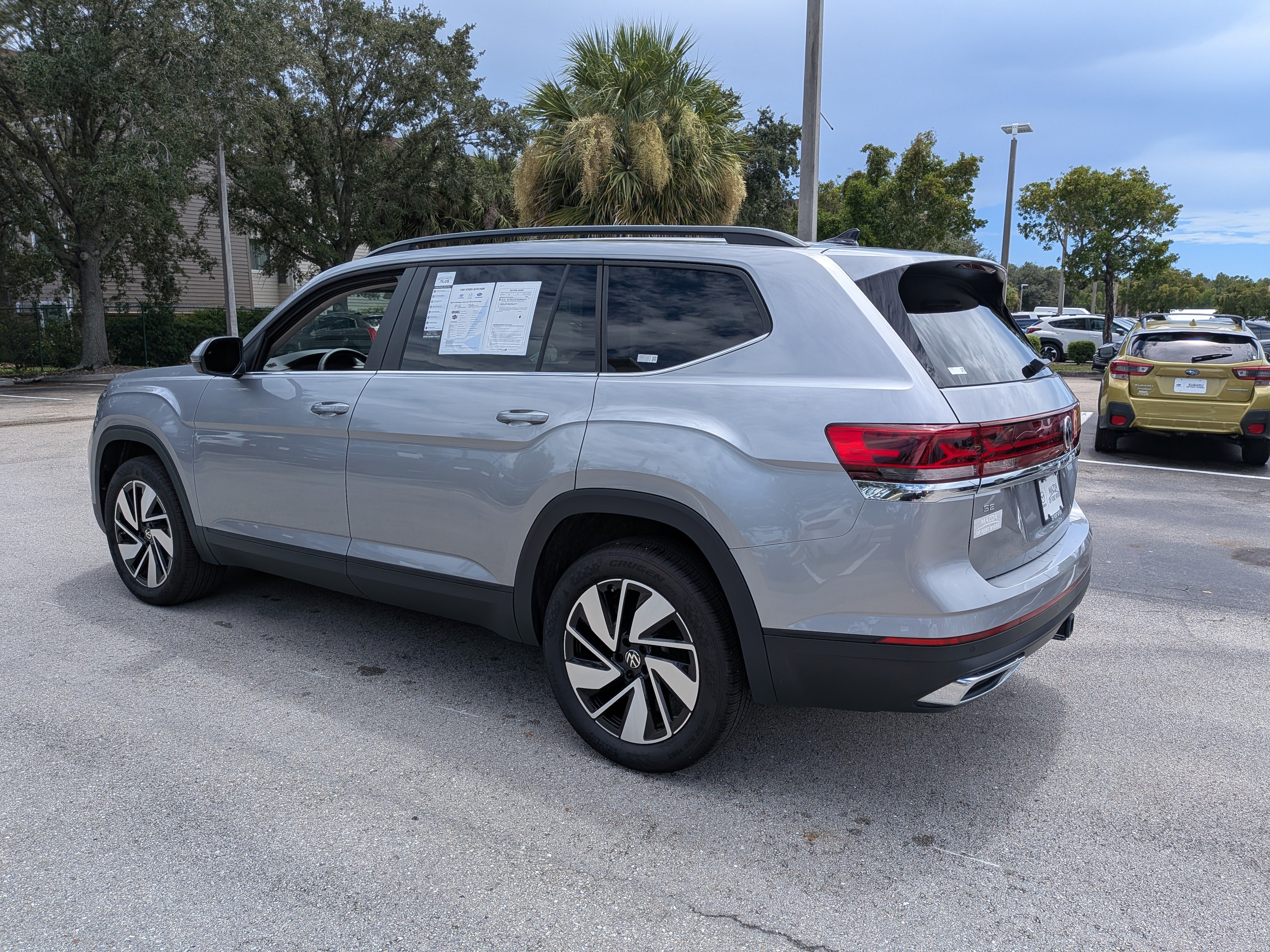 Used 2026 Volkswagen Atlas SE FWD image 6